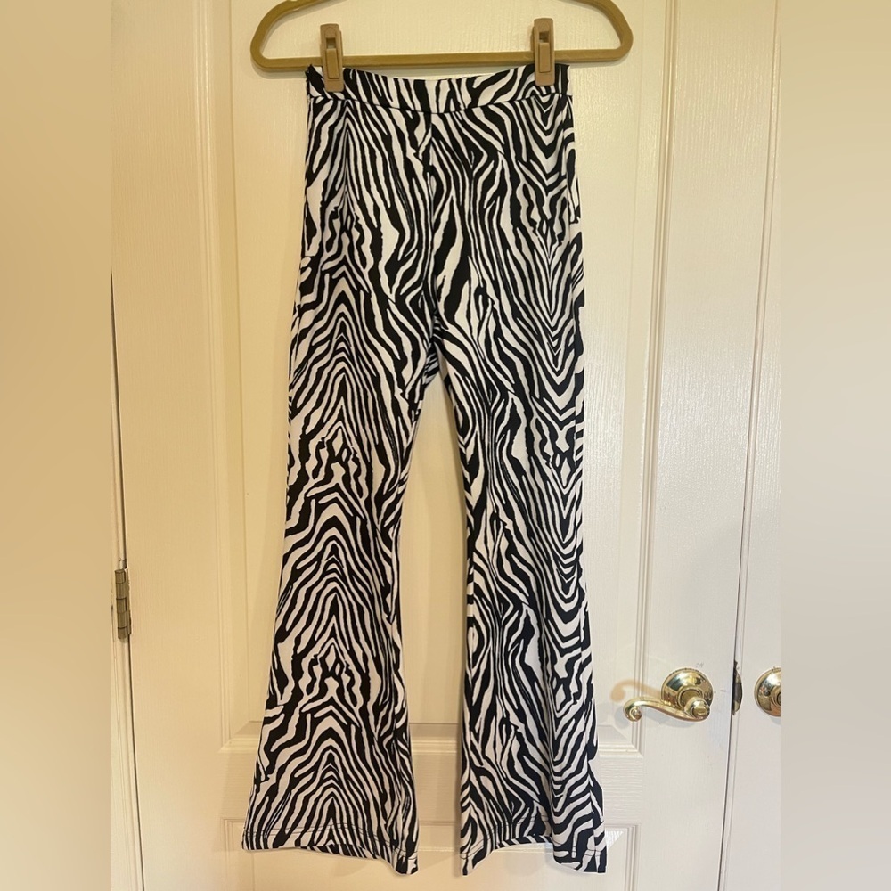 SHEIN black and white zebra stripe pants​​​​​​​